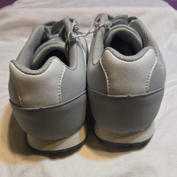 K-Swiss Classic Gray Sneakers - Picture 3 of 4